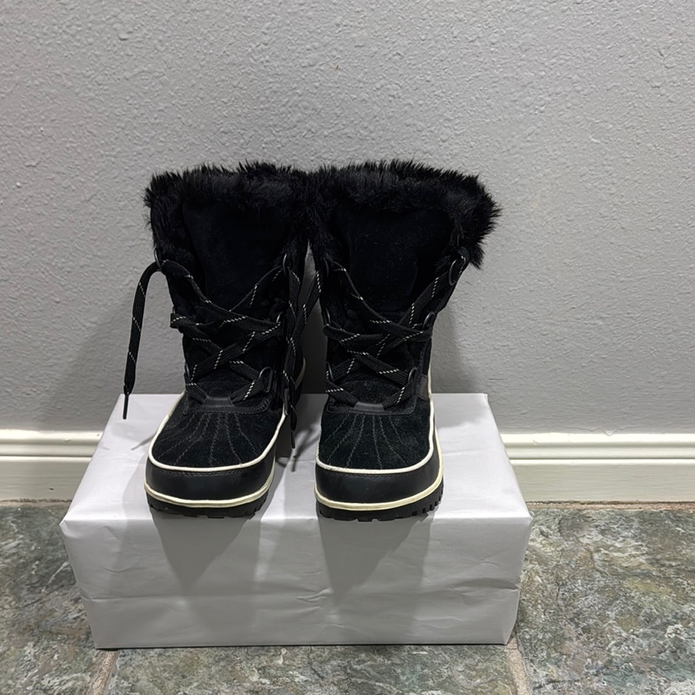 Sorel Black Winter Rain Boots with Fur Trim